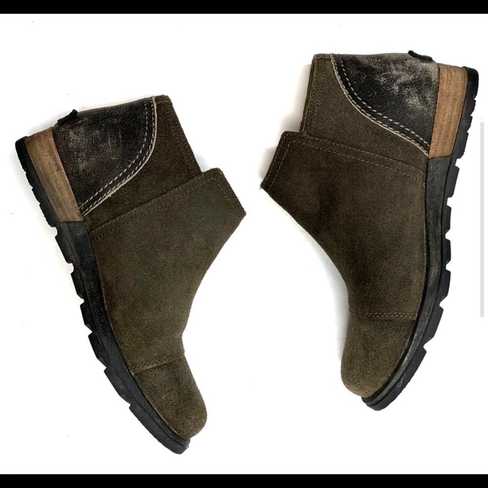 Sorel Major Low Fossil. Leather Ankle Zip Boots